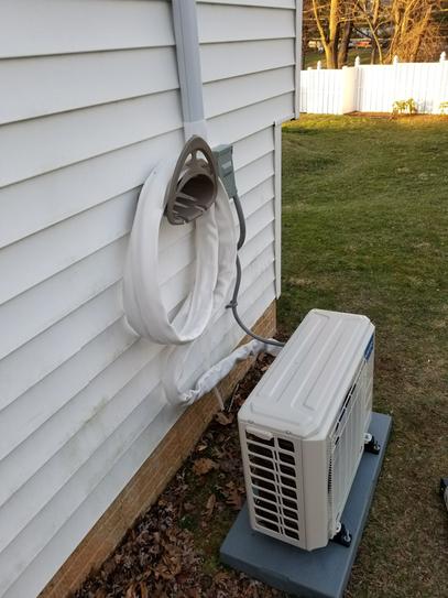 MRCOOL DIY 12,000 BTU 1 Ton Ductless Mini-Split Air ...