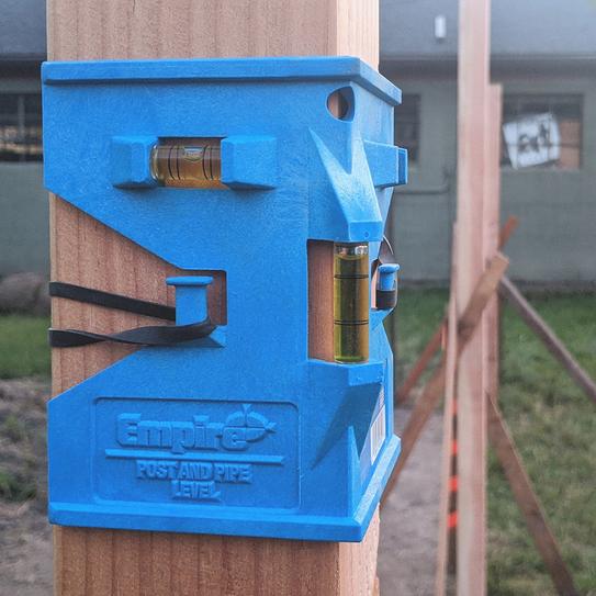 Empire 720 5-1/4 Inch Plastic Post & Pipe Multi-Level Tool 3 Vials