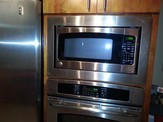 Ge 2 0 Cu Ft Countertop Microwave In Stainless Steel Jes2051snss