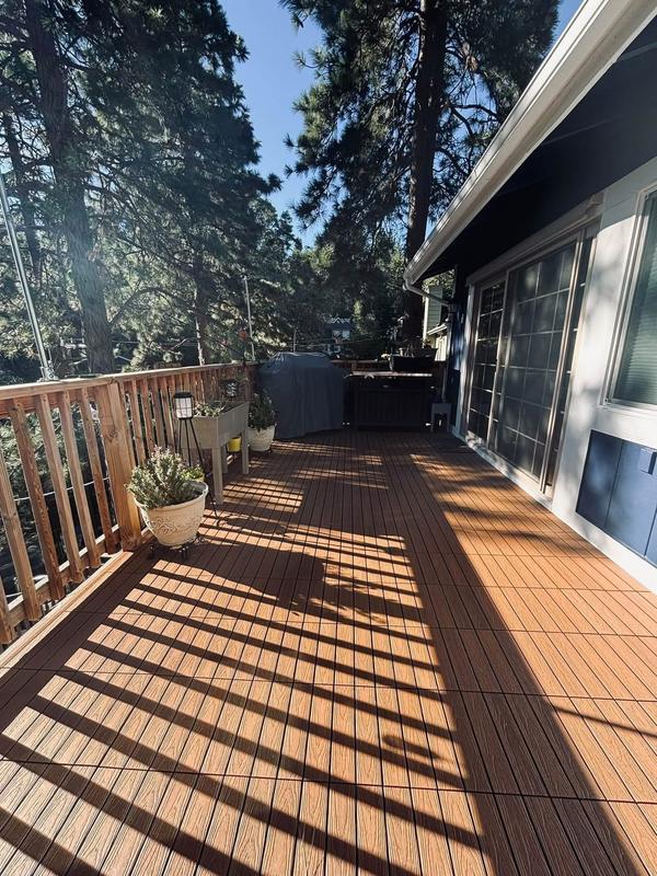 プレイウッド NewTechWood UltraShield Naturale 1 ft. x 1 ft. Quick Deck Outdoor