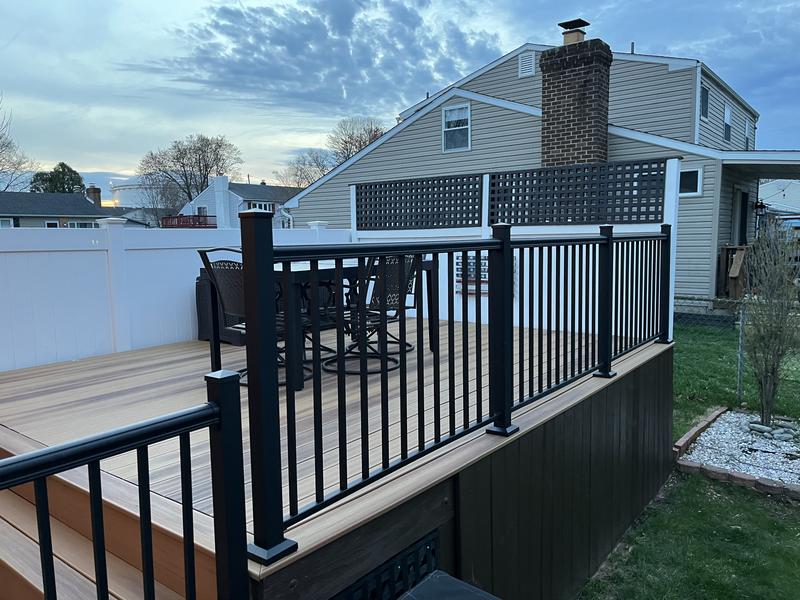 Barrette Outdoor Living VersaRail Cambridge 6 ft. x 36 in. Matte Bronze Aluminum Decorative Rail Level Kit