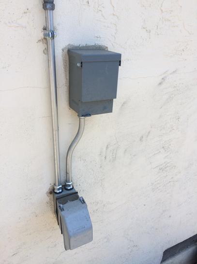 Sectionneur (déconnexion) Pour Climatiseur Extérieur Square D QO200TRCP - 60A, 240V, 2 Pôles - Neuf Boîte Ouverte
