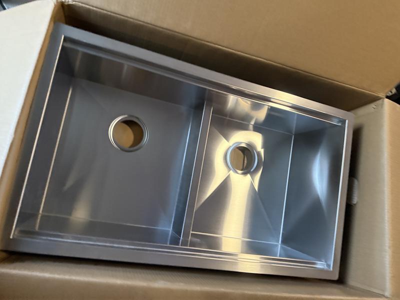 Glacier Bay 33 in. Undermount Double Bowl 18-Gauge Gold Stainless