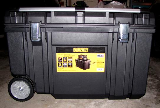 Dewalt Tough Chest 38 In 63 Gal Mobile Tool Box Dwst38000 At The Home