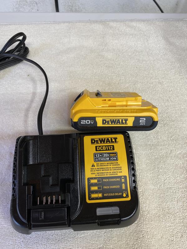 DEWALT ATOMIC 20V MAX Lithium Ion Cordless 23 Gauge Pin Nailer Kit with