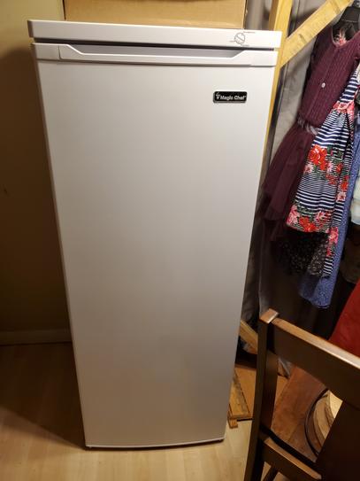 Reviews for Magic Chef 5.8 cu. ft. Upright Freezer in White Pg 1 The Home Depot