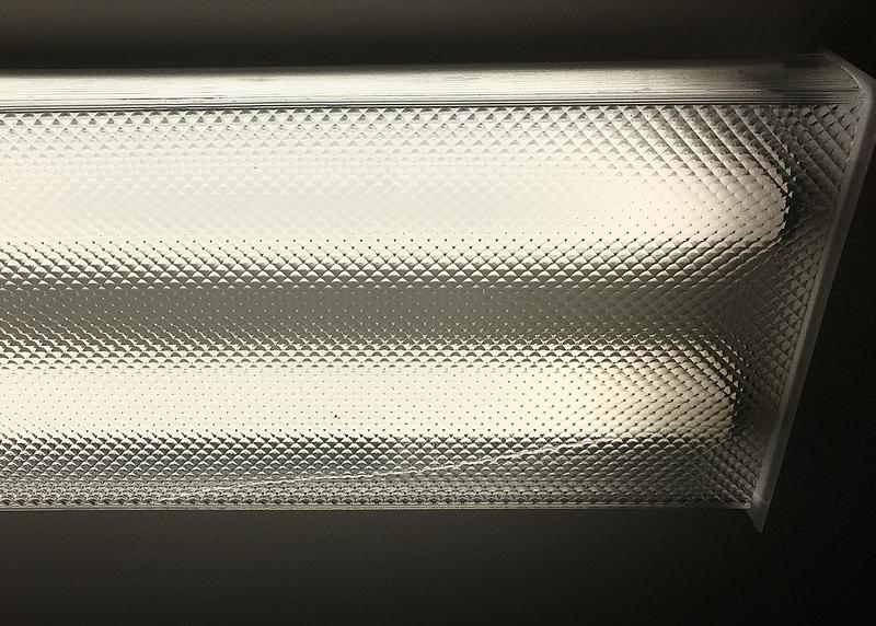 Reviews for Lithonia Lighting SB 2 32 120 GESB 4 ft. Wraparound Fluorescent White Ceiling Fixture Pg 4 The Home Depot