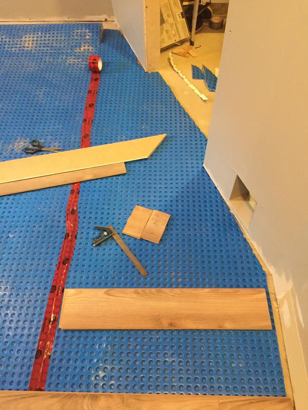 DMX 1STEP 100 sq. ft. 3.67 ft. x 27 ft. 6 in. Unique Air Gap