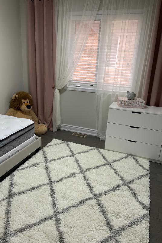 nuLOOM Shanna Easy Shag Modern Geometric 8 ft. x 10 ft. White/Gray