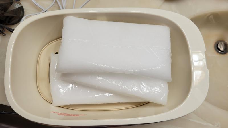 Homedics - TheraSpa Deluxe Paraffin Bath - before melting wax