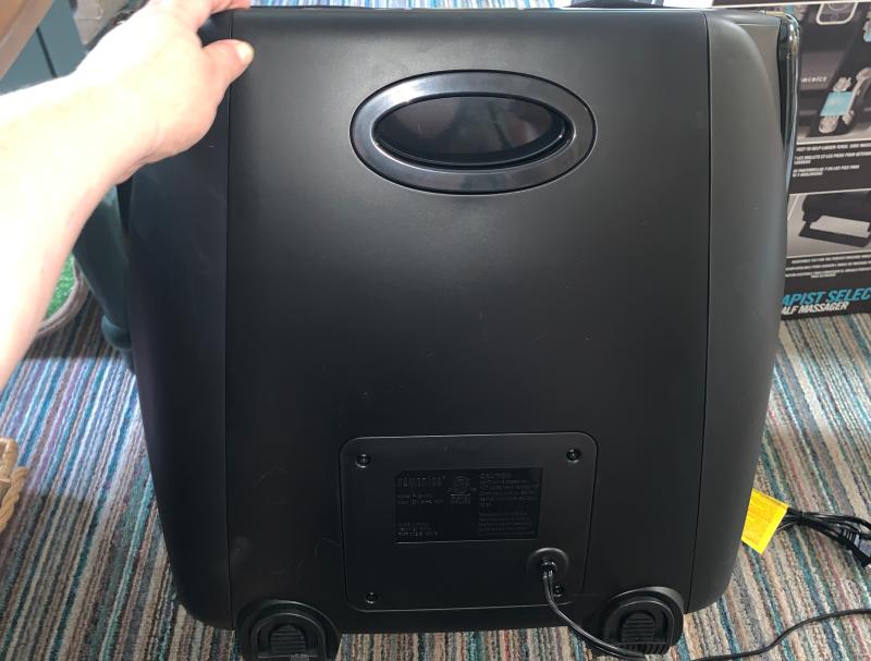 Handle on back, for easy moving.  And you can see it's got rubberized, grippy feet, as well.