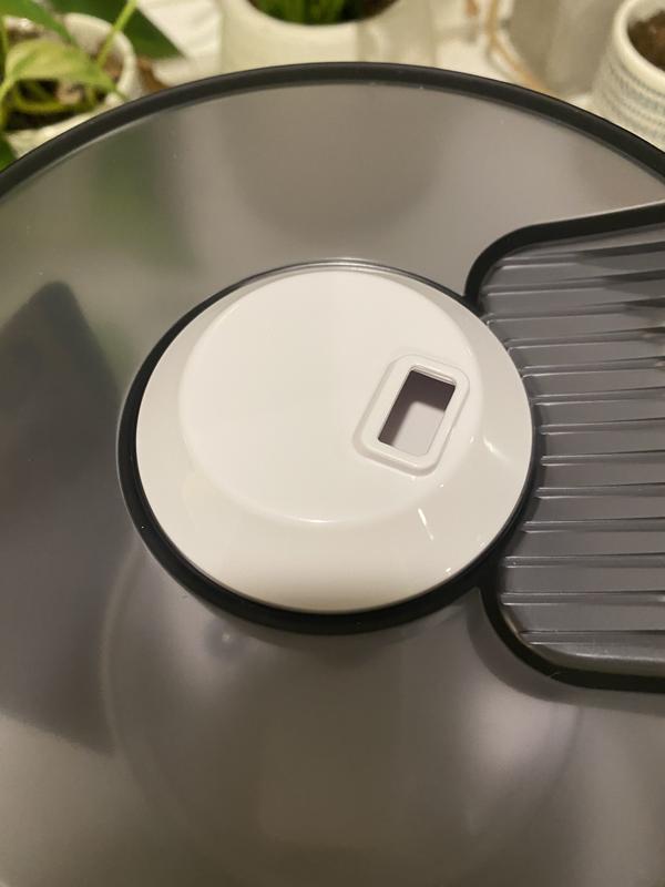 360° rotating misting spout