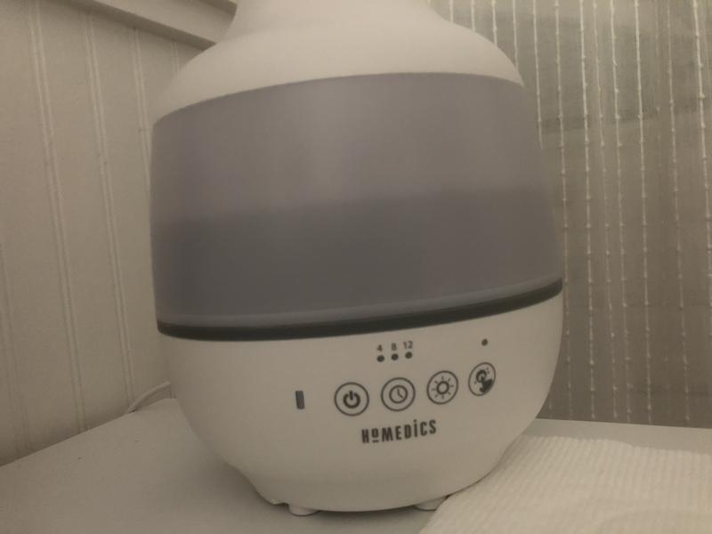 Homedics TotalComfort Cool Mist Ultrasonic Humidifier with Essential Oil  Tray and Color Changing Illumination