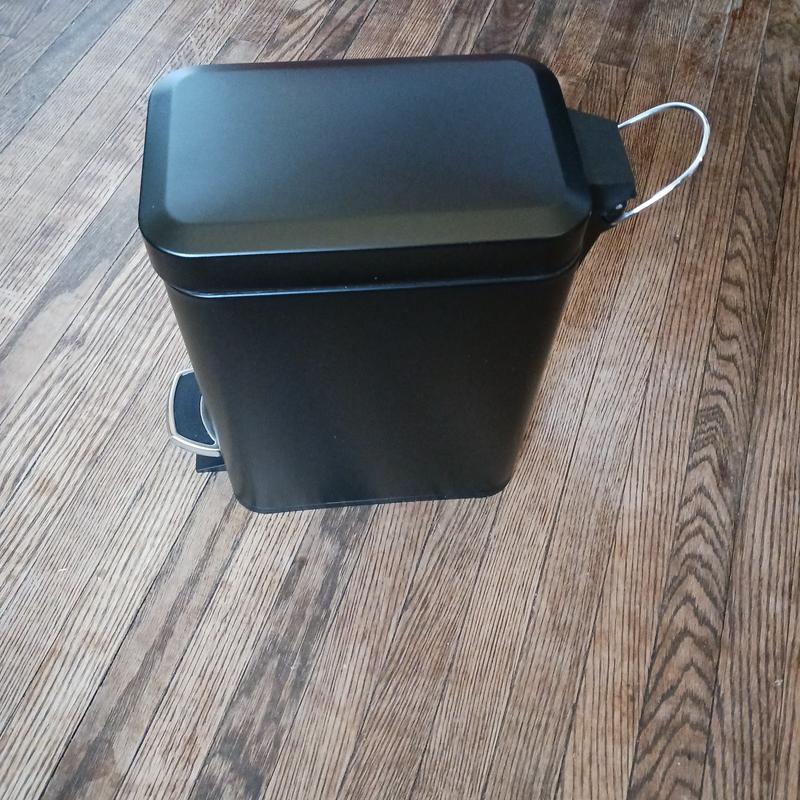 SIMPLEMADE Small Bathroom Trash Can with Lid, Kitchen Garbage Can - 5 Liter  / 1.3 Gallon