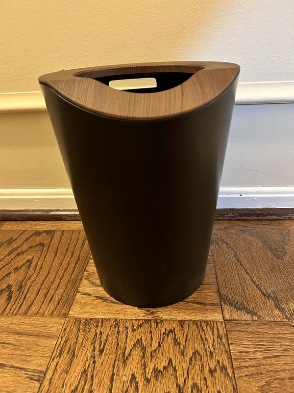 Trash can
