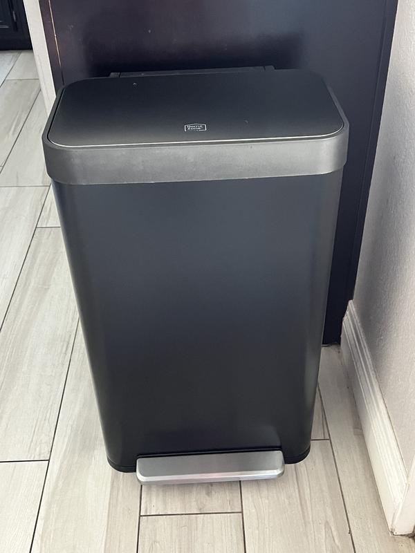 Customer carousel item 6.