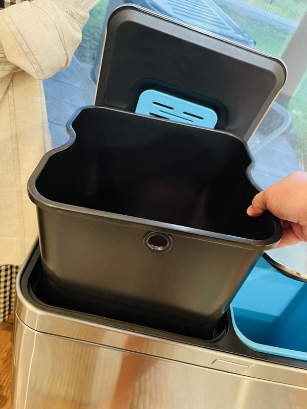 Easy grab to get in or out!