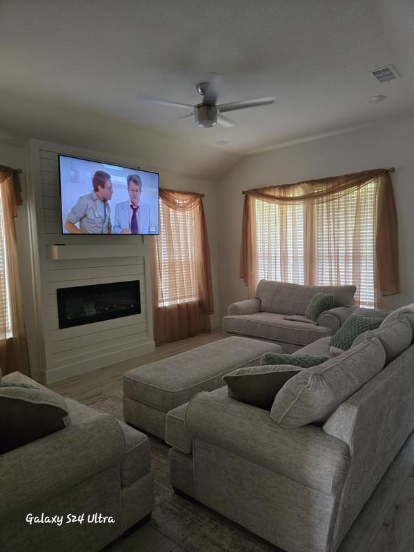 Mustang Loveseat – Home Zone Furniture