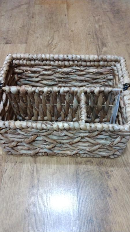  Cabilock Sundries Wicker Baskets for Storage 6 Compartment  Caddy Rattan Decorative Bin Dividers Bathroom Basket Organizer Baskets for  Organizing Wicker Baskets (10.2x6.6x3.9inch) Apricot : Home & Kitchen