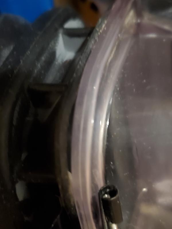 gap between cup and vacuum