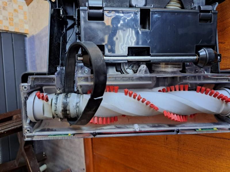 The broken belt was put in by the authorized service center technician 15 minutes ago.