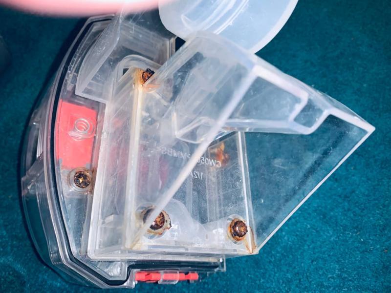 Screws are rusted after two uses