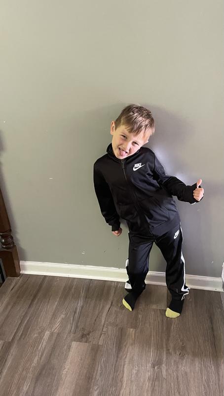 He can move in this outfit