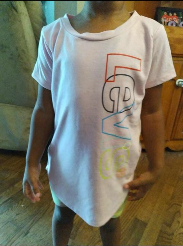 It fits good on a 3 year old