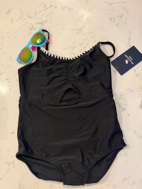 Customer carousel item 10.