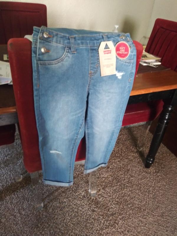 Love the little fabric cuts