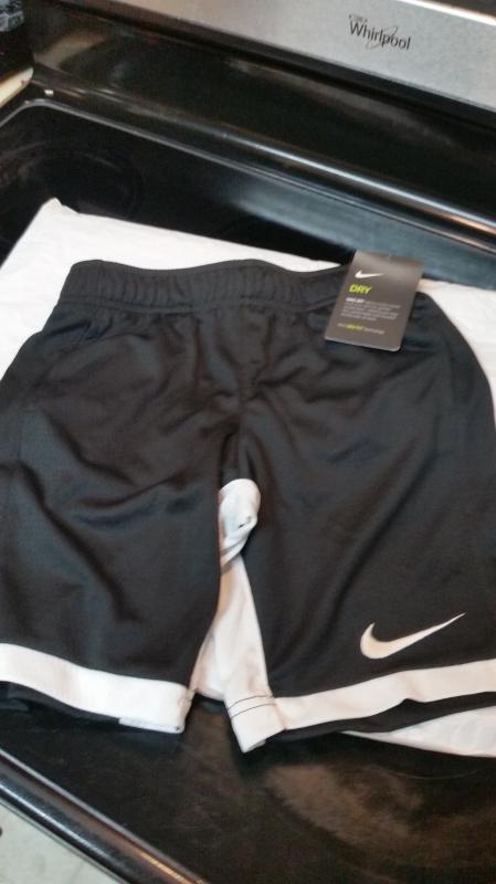 Nike dri fit trophy on sale shorts