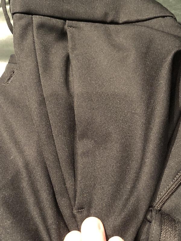 Pocket with hidden zipper (what you see)