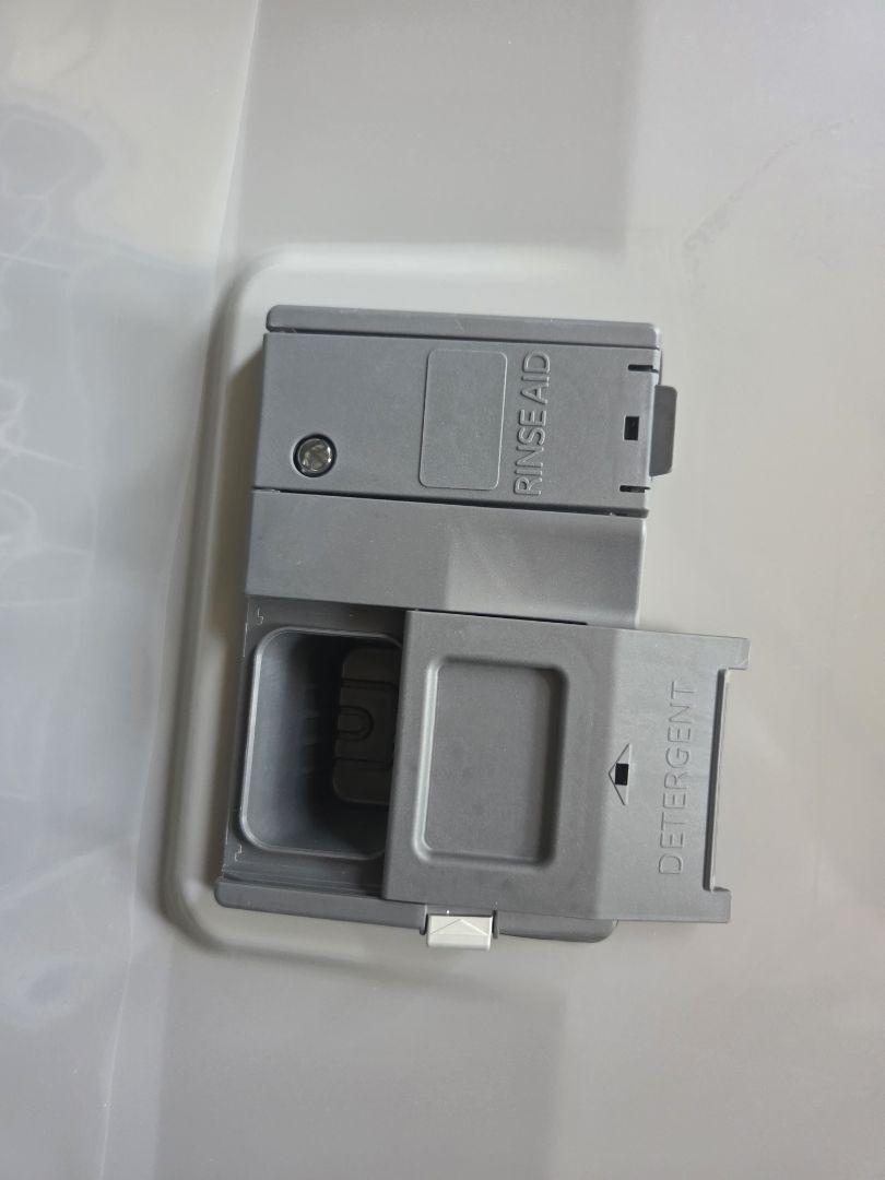 Image 2 of 4