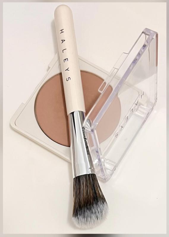 Haleys Beauty Brilliant Contour Brush