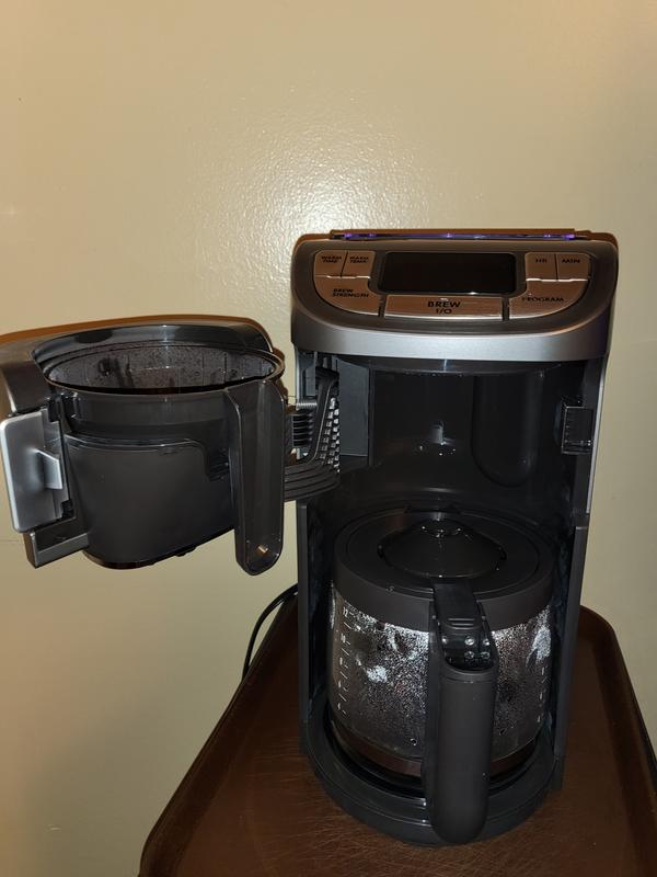 The swing-out filter basket, with snap in place hinge!