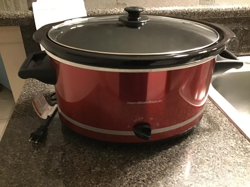 Hamilton Beach This Hamilton Beach 8 Quart Slow Cooker has a mess-free lid  rest and extra-large capacity. It's perfect for game-day chili or serving a  large family. It holds a 6 lb