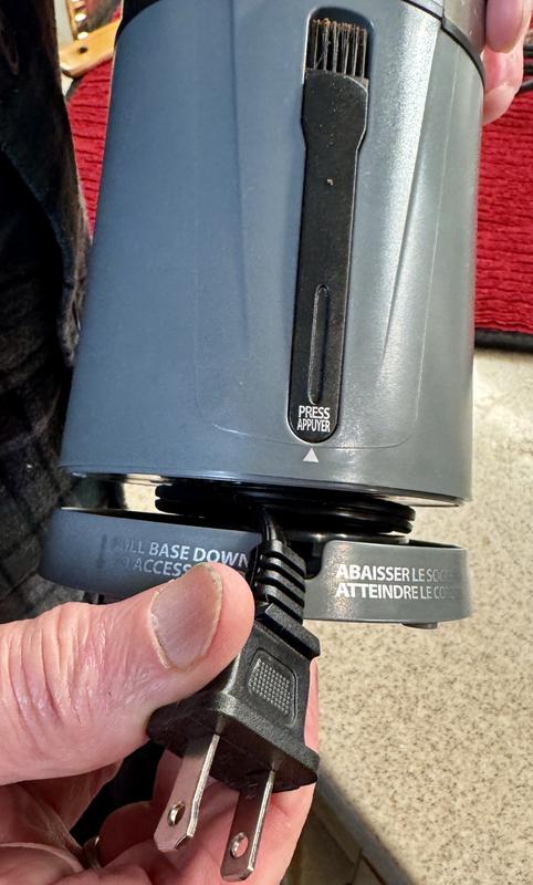 Cord storage in the base