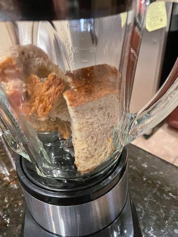 Sliced bread in the Hamilton Beach Wave Crusher Multi Function Blender
