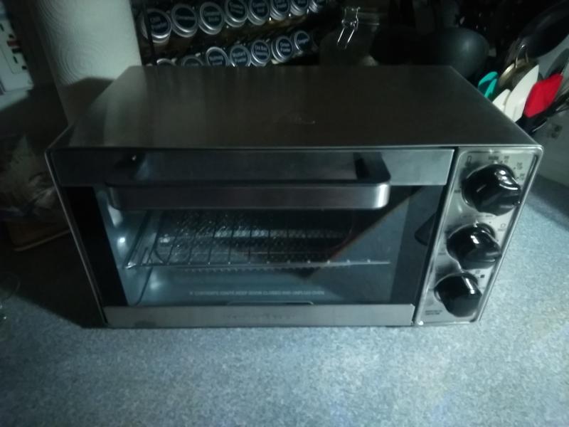 Best Buy: Hamilton Beach Sure-Crisp 4-Slice Air Fryer Toaster Oven  STAINLESS STEEL 31403