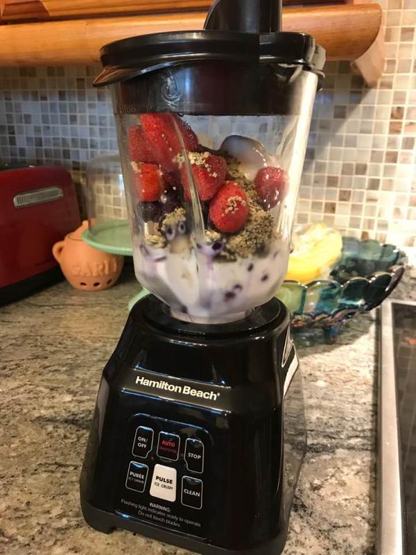 HUGE 40 ounce capacity!!!