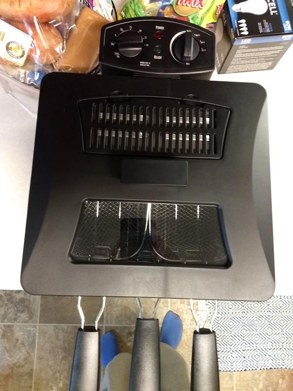 All 3 baskets w/cover & vent covered for storage.