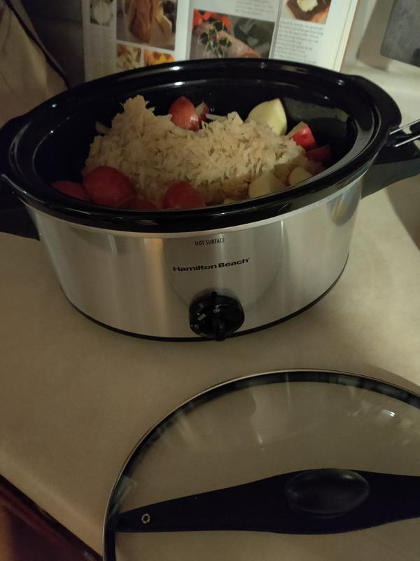 Bella Essentials 4Qt Slow Cooker With Locking Bands