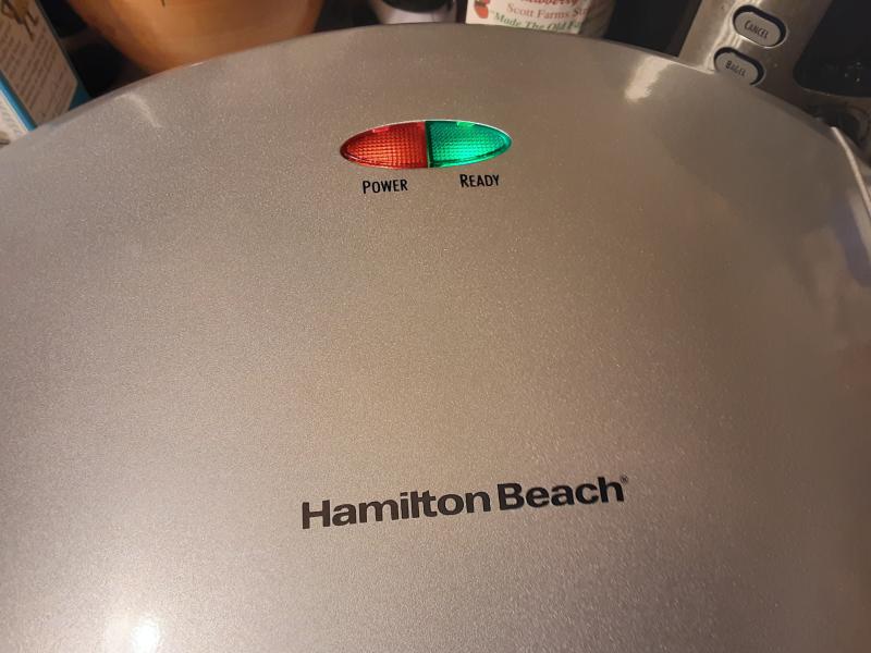 Hamilton Beach 90 Sq. in. Silver Plastic Indoor Grill with Non-Stick Plates 25371