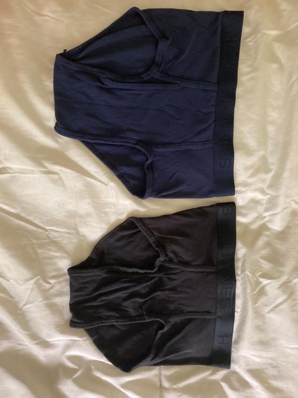 I buy two packages size M of similar models, you can appreciate the great difference in size being both size M