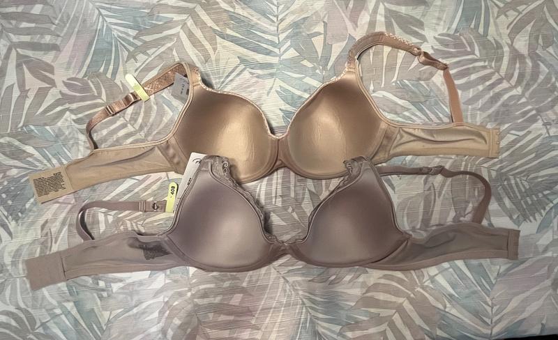 Inconsistent sizing in 40B; cups too small on this bottom one although band is longer.