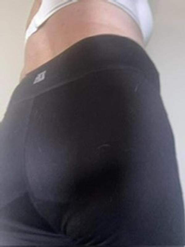 Seams can be seen under tight leggings!!🙁😦