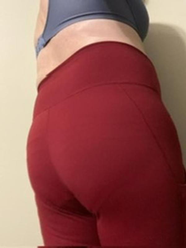 Seams show through tight leggings!! 😦☹️
