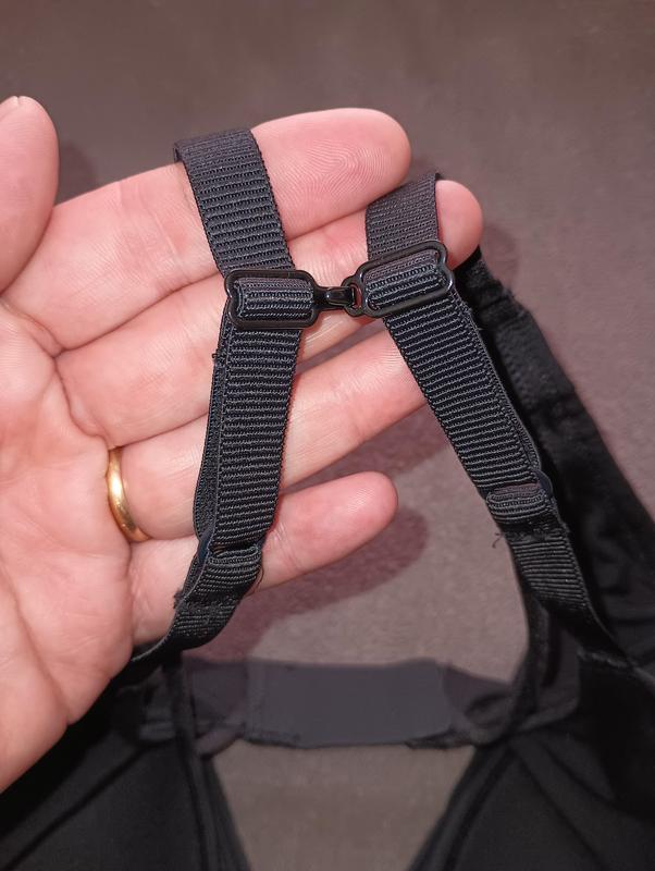 The hooks on the back.