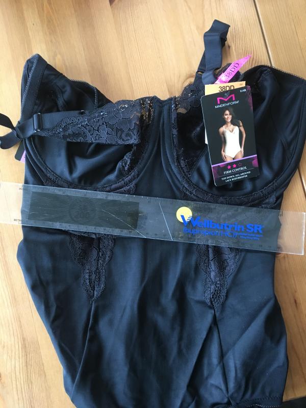 38DD measure only 12 inches across. I don't see how its a 38DD!