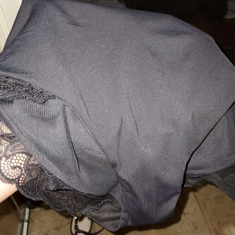 Lace starts in the right area to prevent discomfort